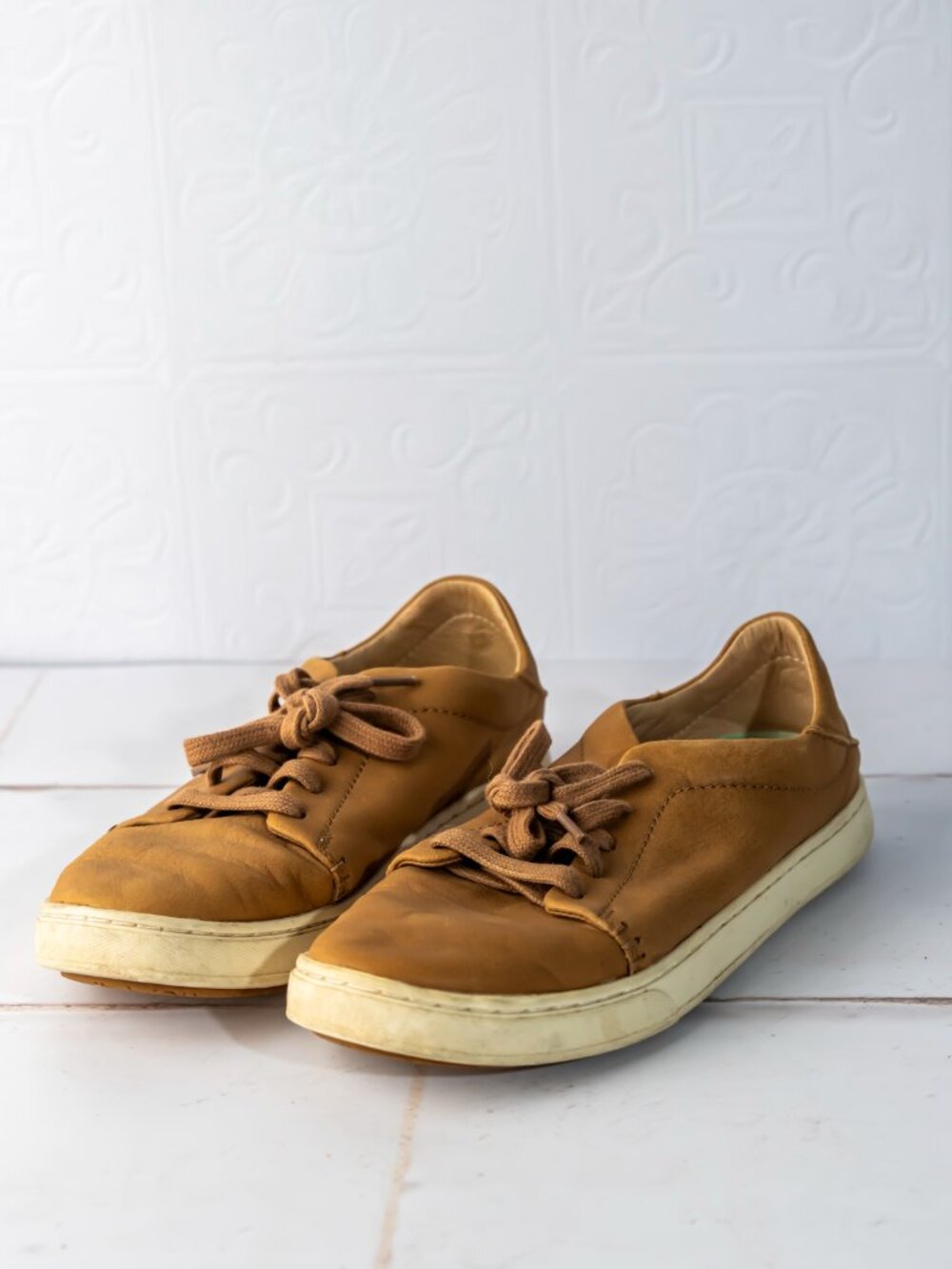 Olukai Sneakers Womens 7 Tapa Leather Drop in Heel